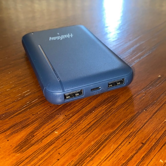 Halfday - Portable Charger - Picture 2 of 3